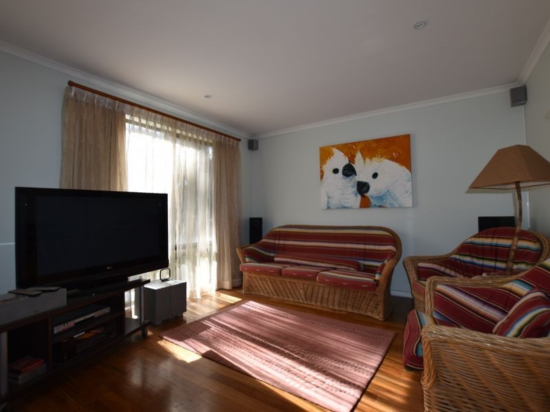 128 Laurel Street, Russell Island QLD 4184