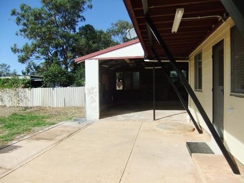 21-23 Kamar St, Russell Island QLD 4184