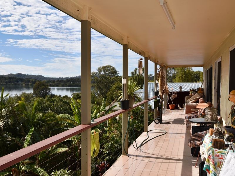 33 Bay Dve, Russell Island QLD 4184