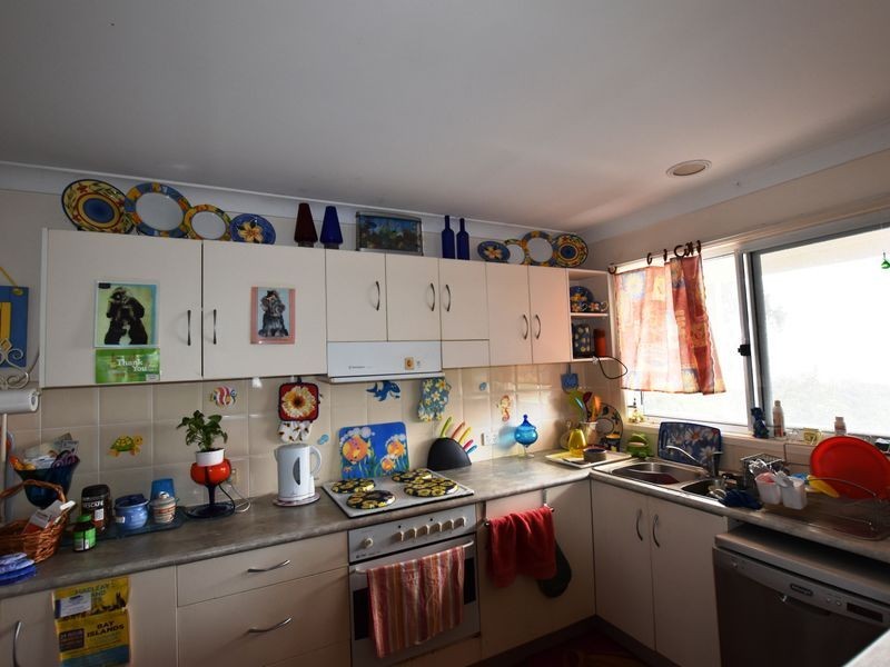 33 Bay Dve, Russell Island QLD 4184