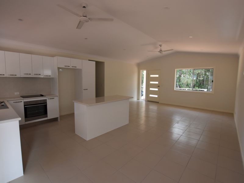 9 Borrows St, Russell Island QLD 4184