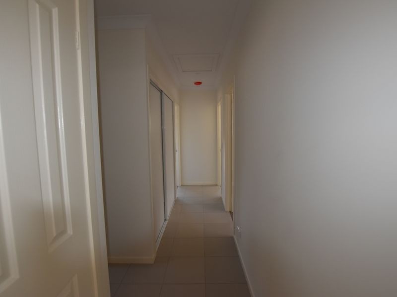 9 Borrows St, Russell Island QLD 4184