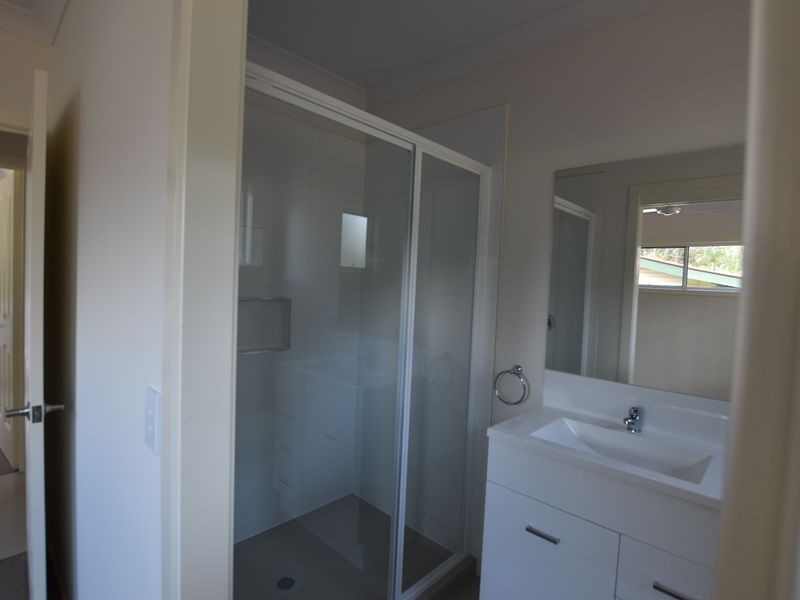 9 Borrows St, Russell Island QLD 4184