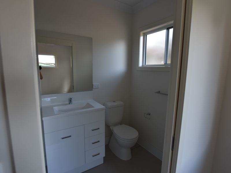 9 Borrows St, Russell Island QLD 4184