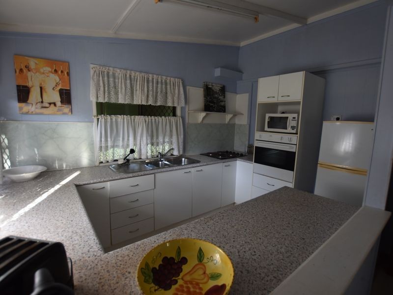 78 South End Rd, Russell Island QLD 4184