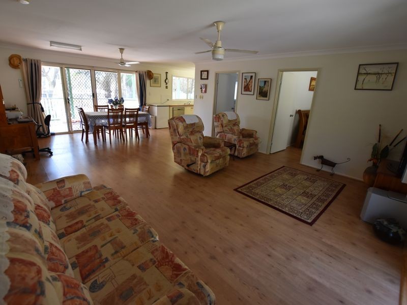 33 Hume St, Russell Island QLD 4184
