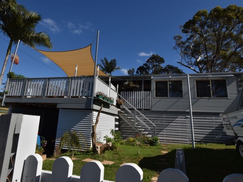 4 Yacht Street, Russell Island QLD 4184