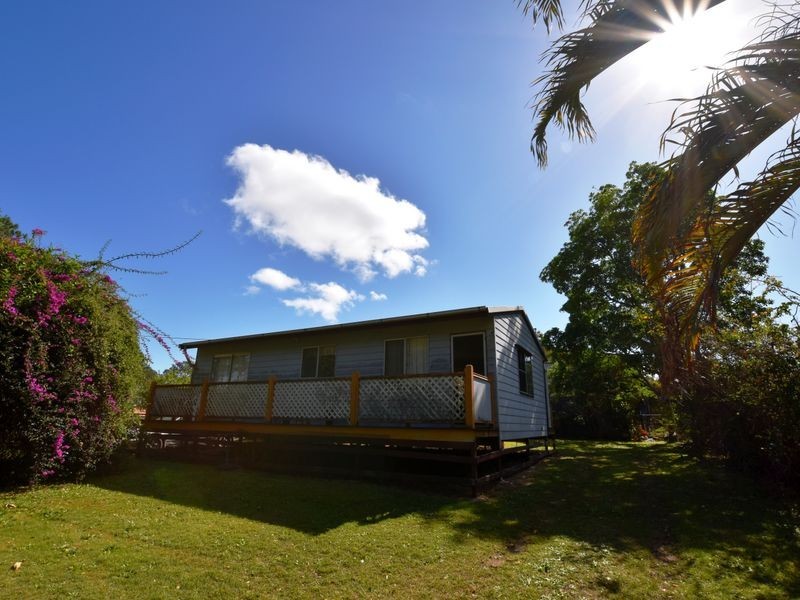 11 Callistemon, Russell Island QLD 4184