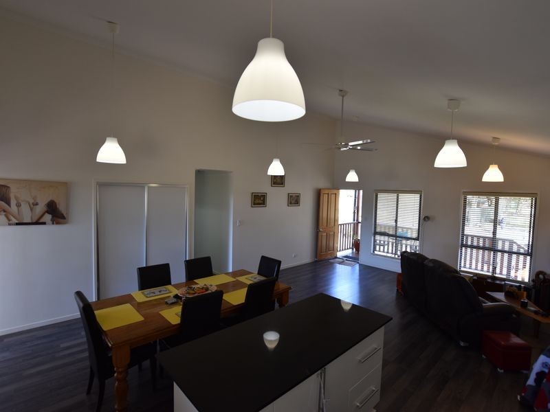 22 Guthrie Street, Russell Island QLD 4184
