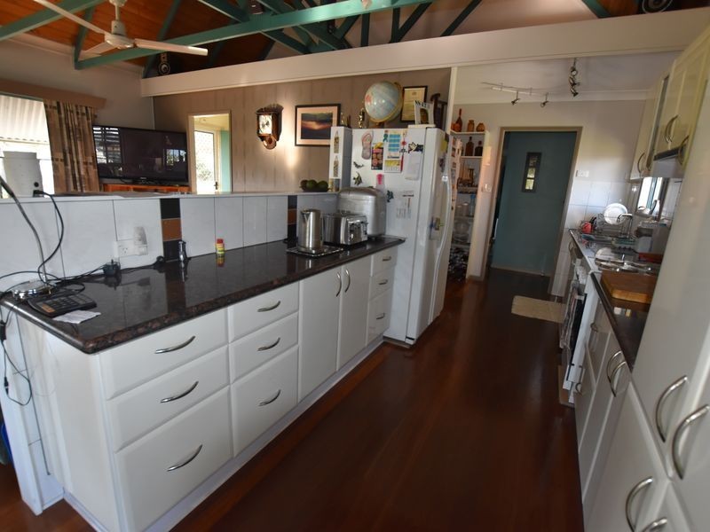 53 Deenya Pde, Russell Island QLD 4184