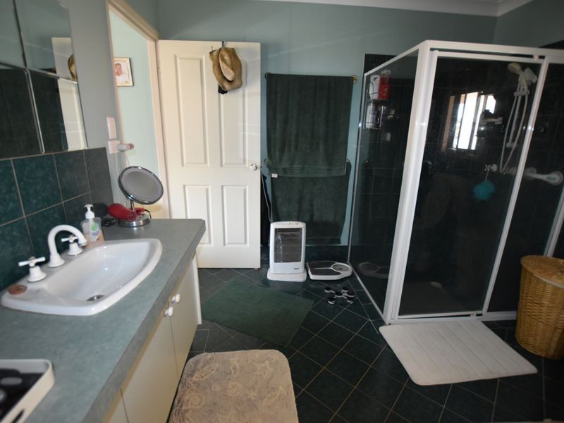 53 Deenya Pde, Russell Island QLD 4184