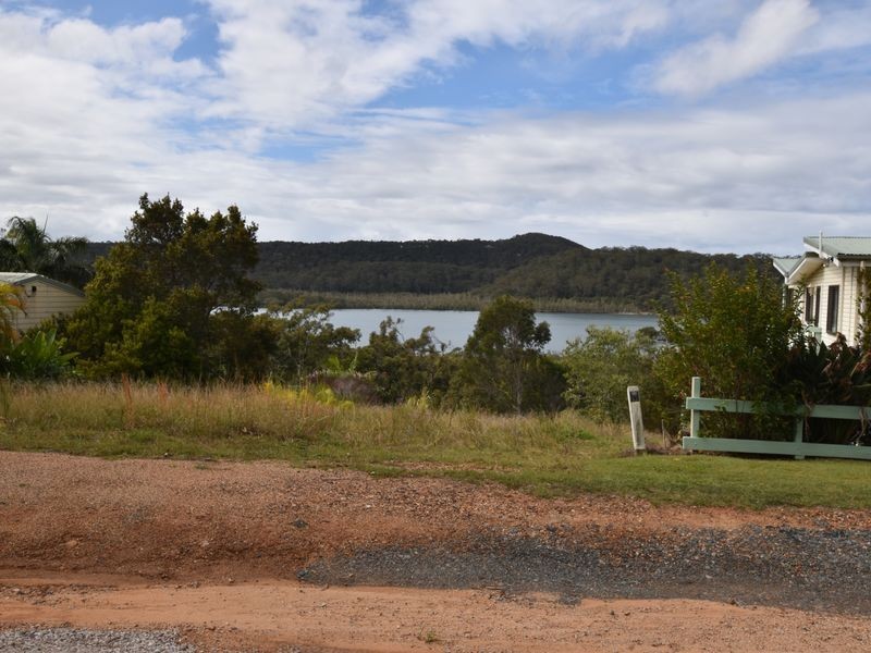 9 Leichhardt Tce, Russell Island QLD 4184
