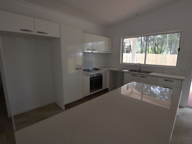5 Saturn St, Russell Island QLD 4184