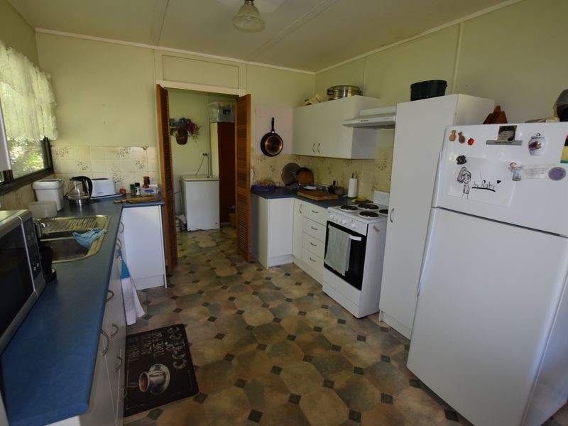 7 Seaview St, Russell Island QLD 4184