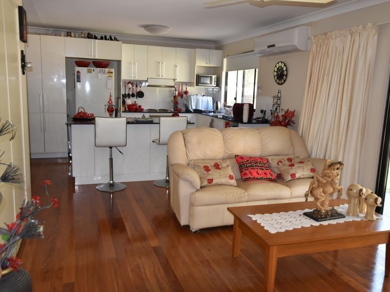 17 Cook, Russell Island QLD 4184