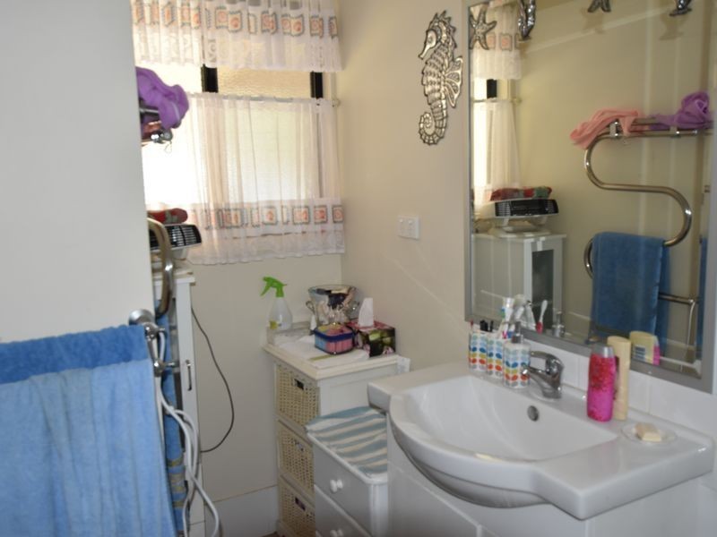 17 Cook, Russell Island QLD 4184