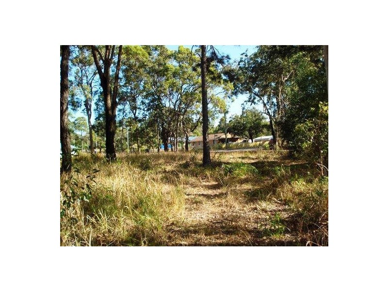 31 Helen Pde, Lamb Island QLD 4184