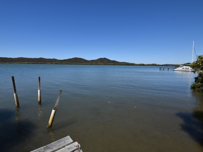 44 Canaipa Point Road, Russell Island QLD 4184