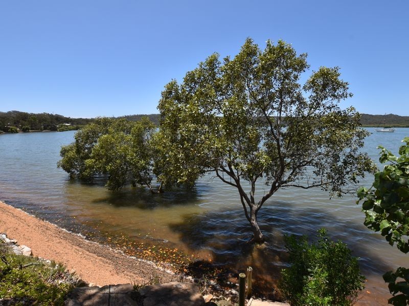 78 Canaipa Point Dve, Russell Island QLD 4184