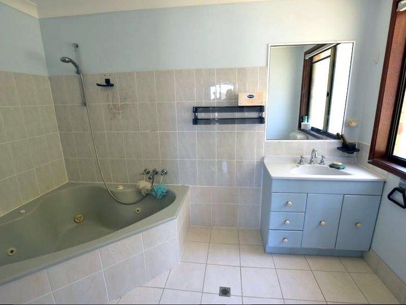 8 Bowning Street, Russell Island QLD 4184