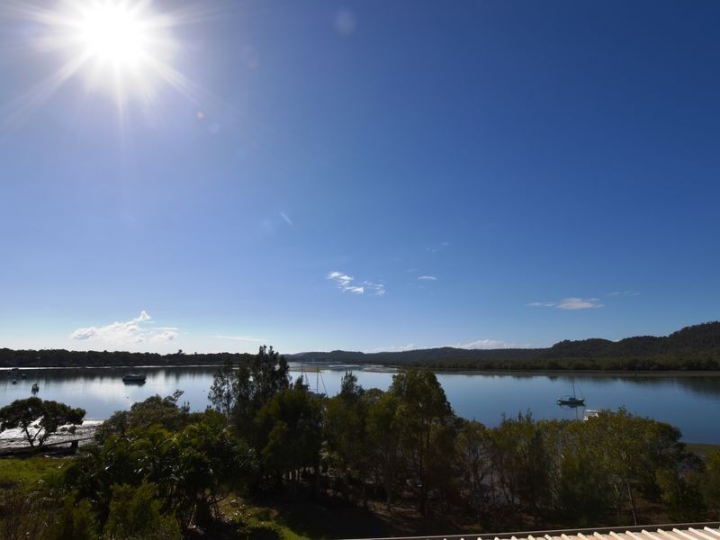 46-48 Skiff St, Russell Island QLD 4184