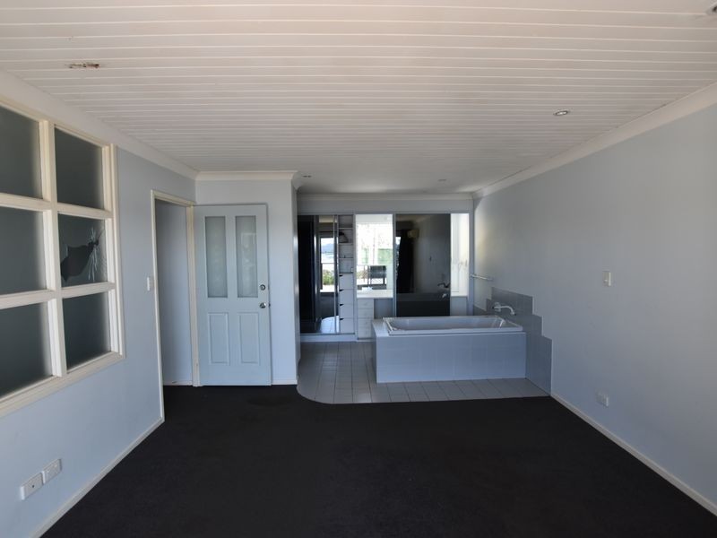 46-48 Skiff St, Russell Island QLD 4184