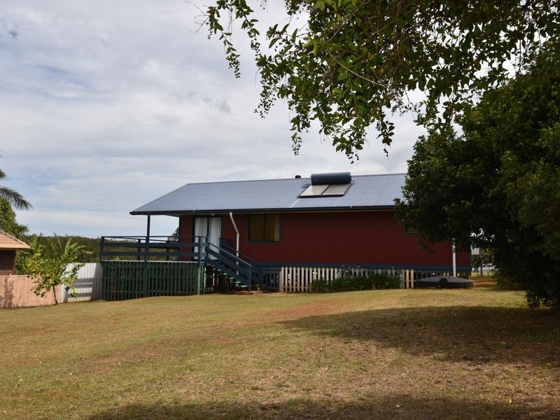 10 Pharlap St, Russell Island QLD 4184