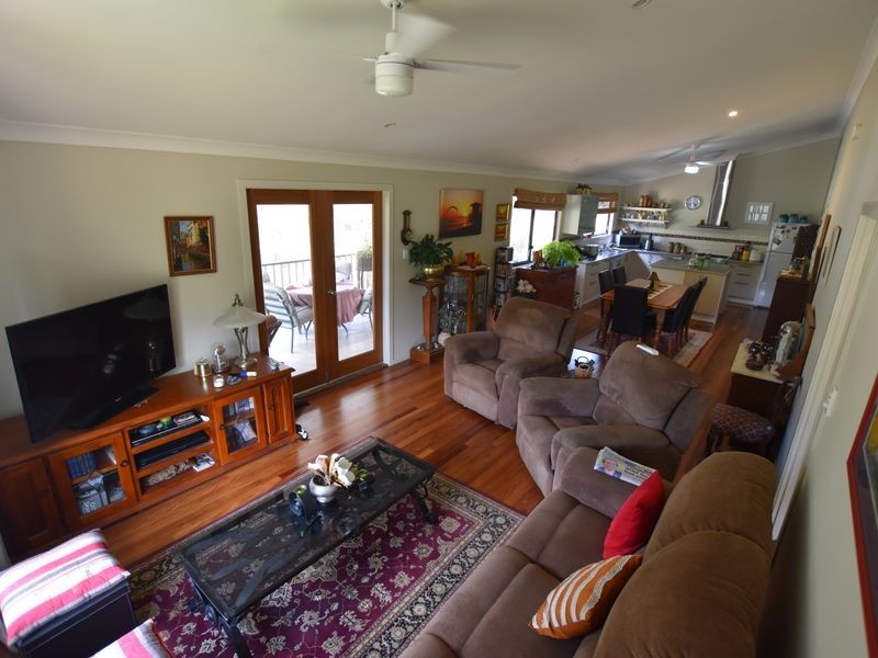 36 Darwallah Ave, Russell Island QLD 4184
