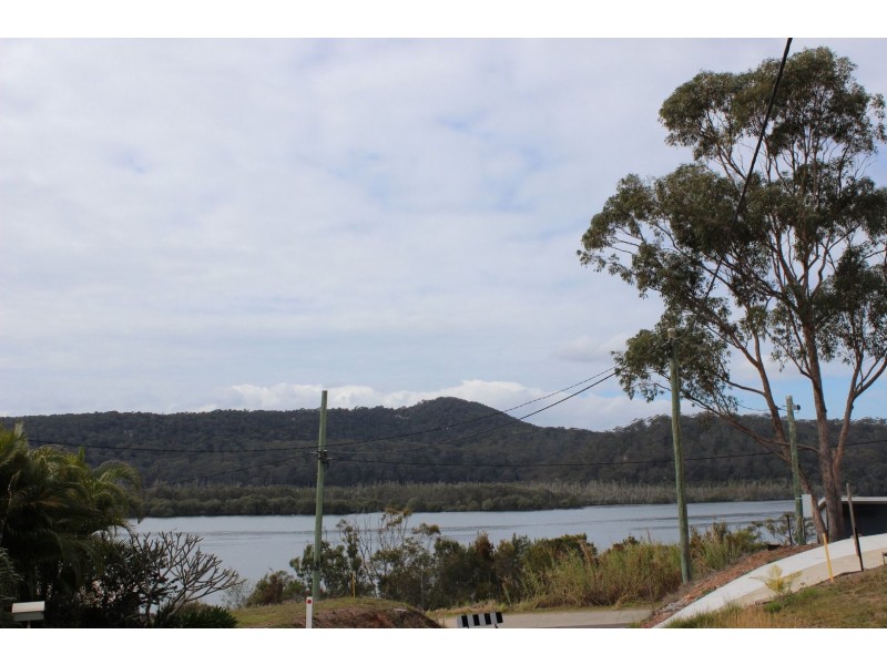 66 Barcelona Street, Russell Island QLD 4184