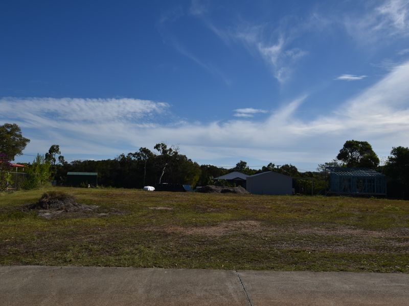20 Bay Dve, Russell Island QLD 4184