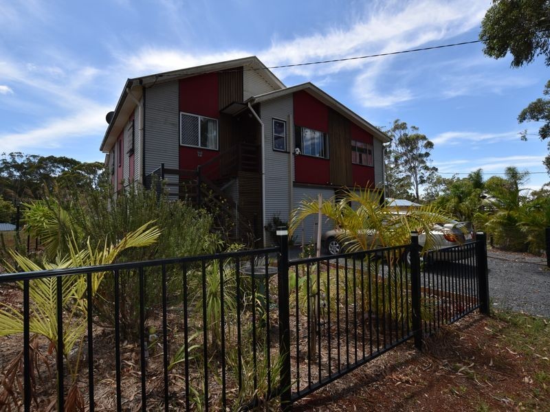 27 Banksia St, Russell Island QLD 4184
