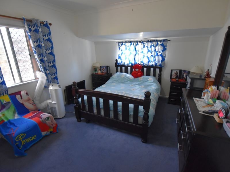 27 Banksia St, Russell Island QLD 4184