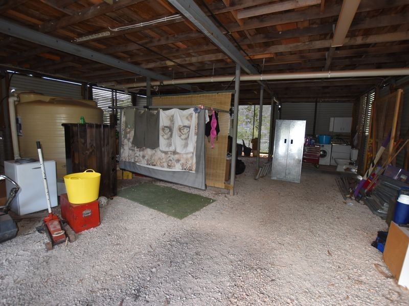 27 Banksia St, Russell Island QLD 4184