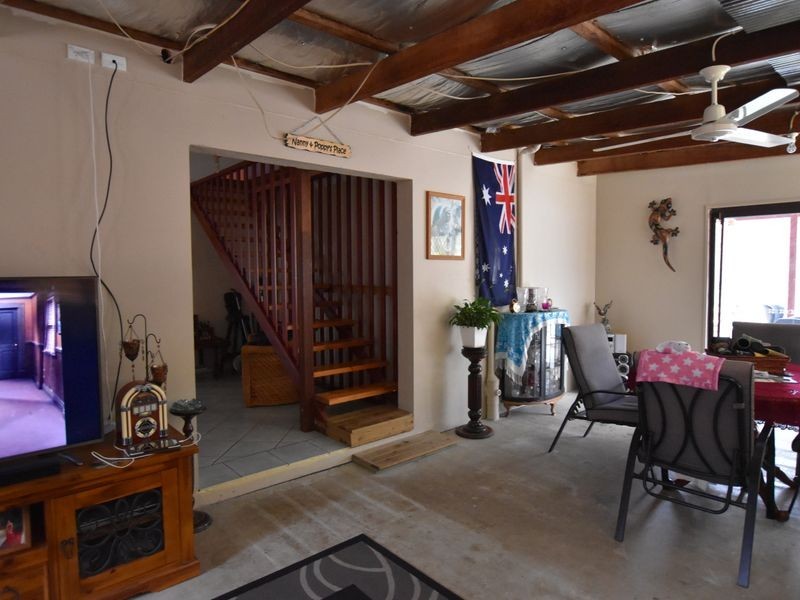42 Cunningham Avenue, Russell Island QLD 4184