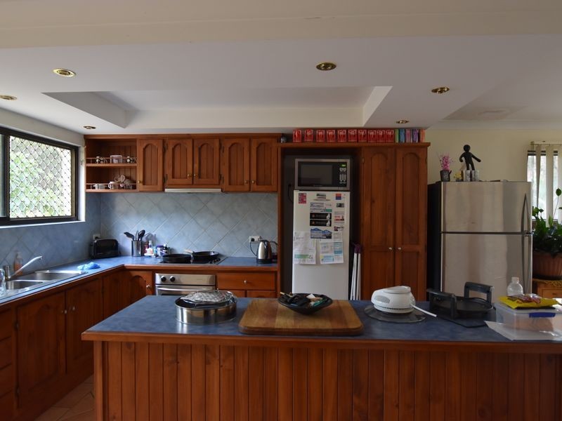 42 Cunningham Avenue, Russell Island QLD 4184