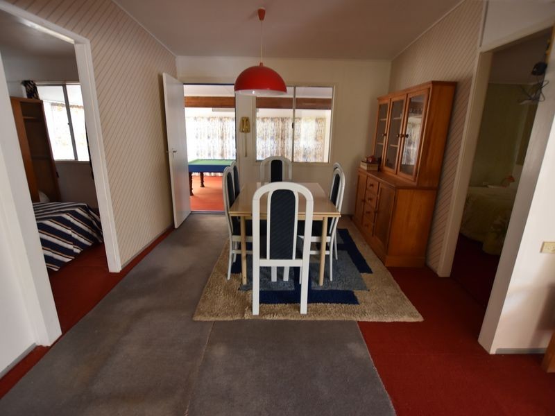 98 Crescent Dve, Russell Island QLD 4184