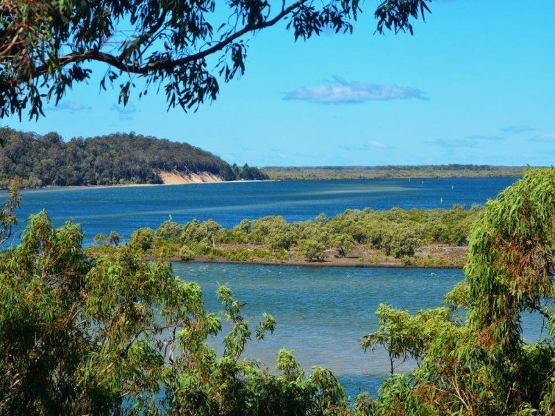 96 Crescent Drive, Russell Island QLD 4184