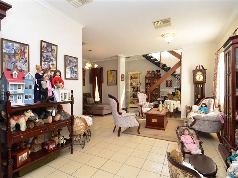 96 Crescent Drive, Russell Island QLD 4184