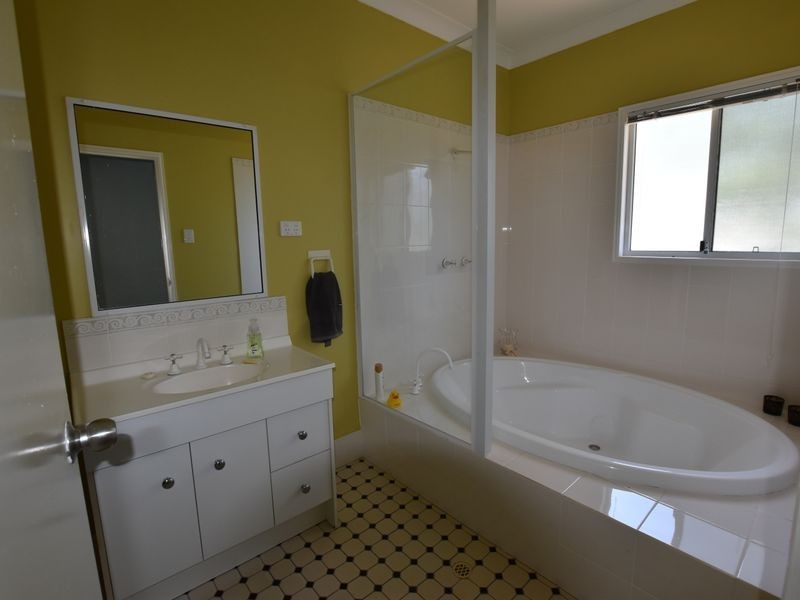 72 Prior Way, Russell Island QLD 4184