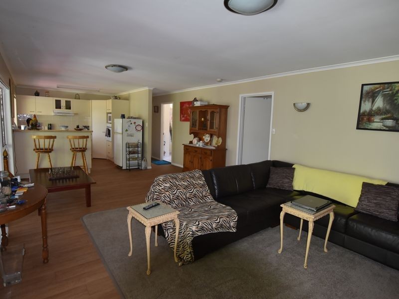 48 Tenanne Street, Russell Island QLD 4184