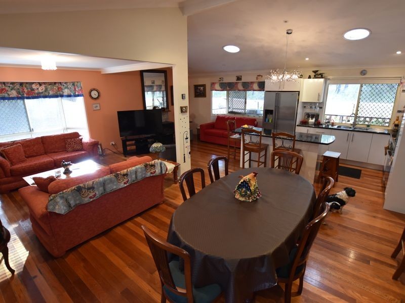 15 Bradman Street, Russell Island QLD 4184