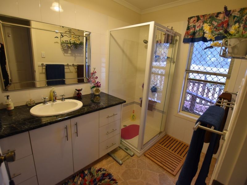 15 Bradman Street, Russell Island QLD 4184