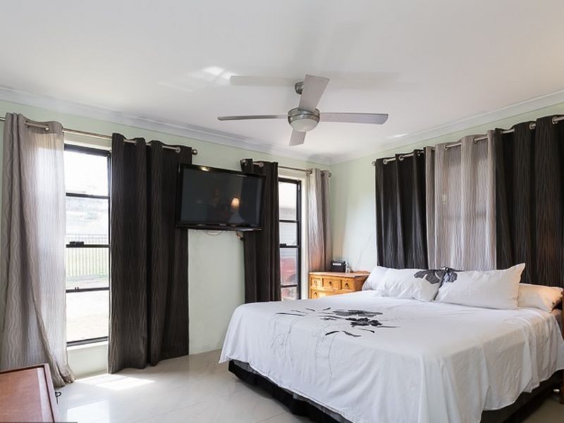 44 Mark Road, Russell Island QLD 4184
