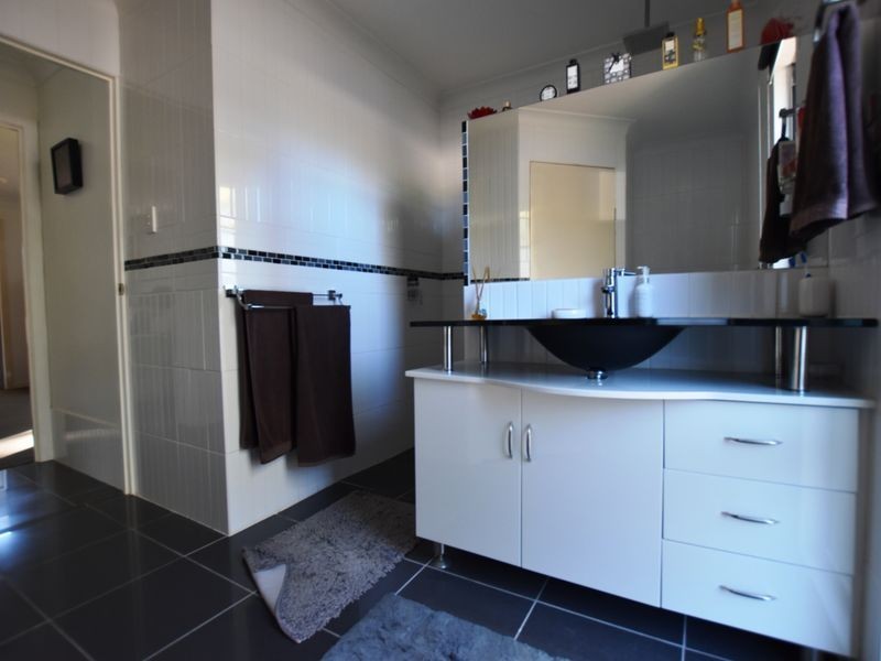 2 Billambang St,, Russell Island QLD 4184