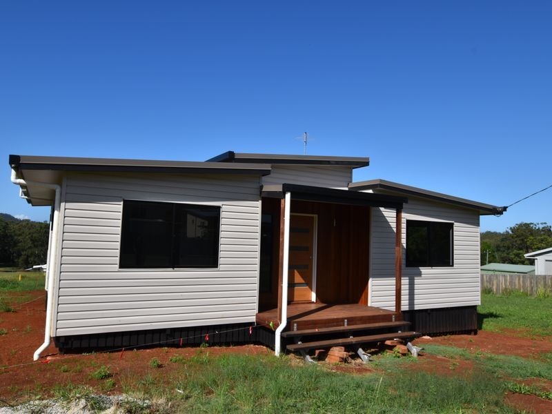 1 Elm St, Russell Island QLD 4184