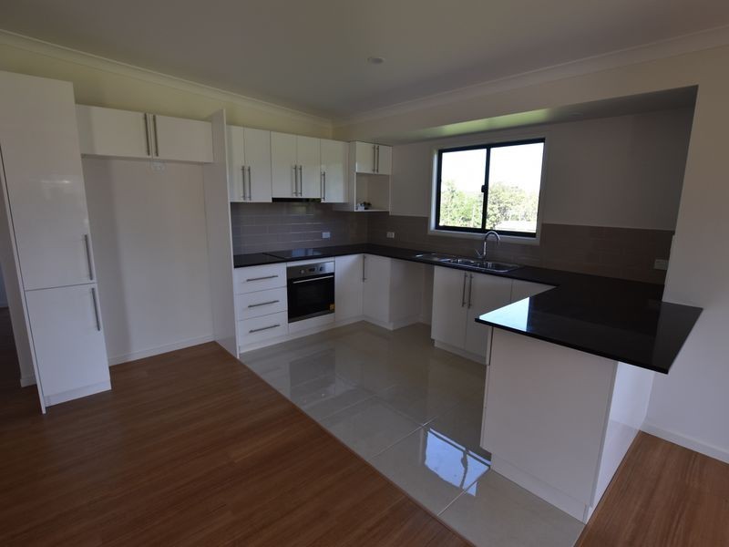 1 Elm St, Russell Island QLD 4184