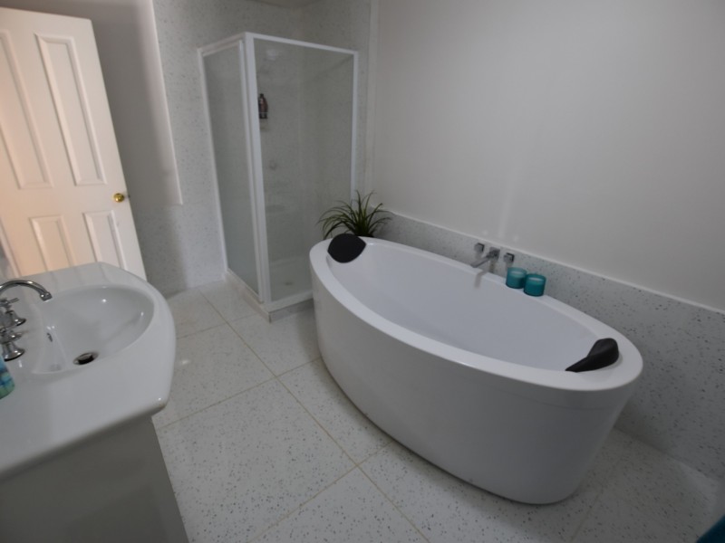 4 Pharlap Street, Russell Island QLD 4184