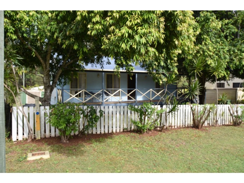110 Laurel Street, Russell Island QLD 4184