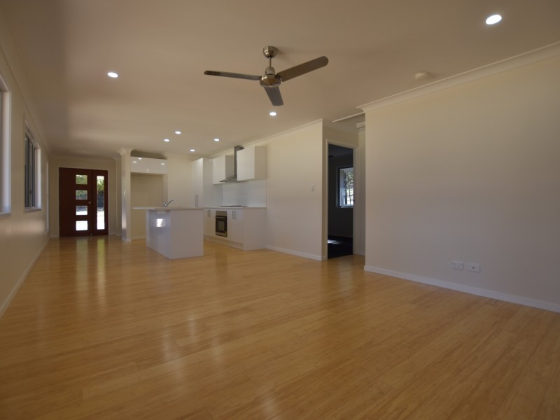 7 Catamaran Street, Russell Island QLD 4184