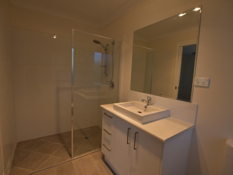 7 Catamaran Street, Russell Island QLD 4184